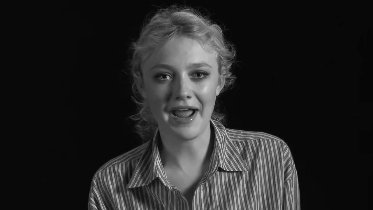 lovely-dakota-lynn-hirschberg-screen-test-2011-02-28.jpg