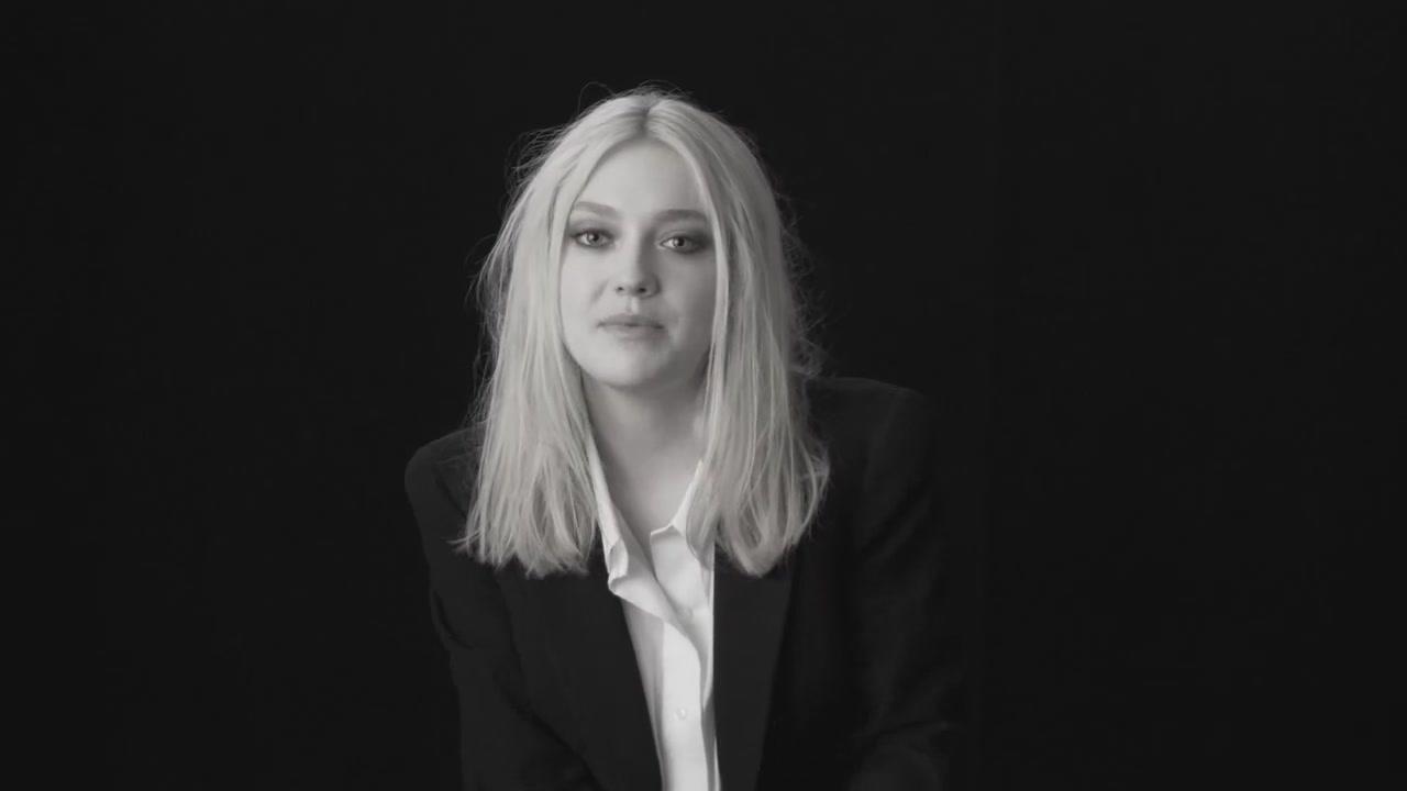 lovely-dakota-lynn-hirschberg-screen-test-2011-11-022.jpg