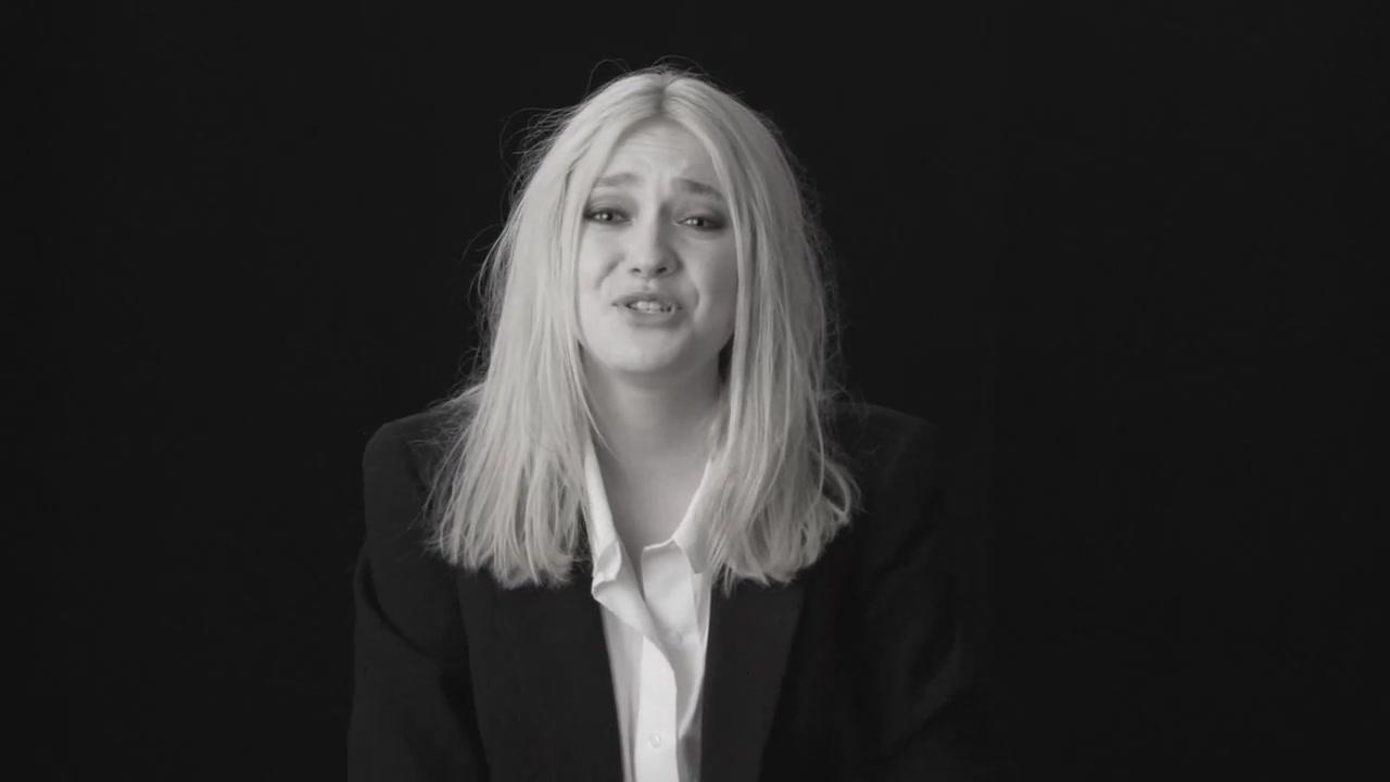 lovely-dakota-lynn-hirschberg-screen-test-2011-11-093.jpg