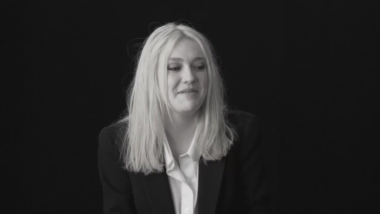 lovely-dakota-lynn-hirschberg-screen-test-2011-11-104.jpg