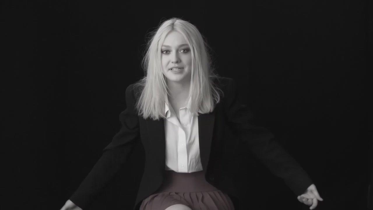 lovely-dakota-lynn-hirschberg-screen-test-2011-11-141.jpg