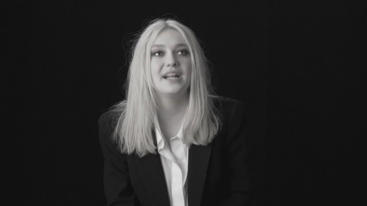 lovely-dakota-lynn-hirschberg-screen-test-2011-11-144.jpg
