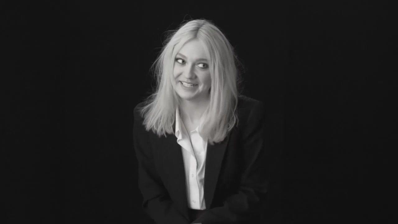 lovely-dakota-lynn-hirschberg-screen-test-2011-11-193.jpg