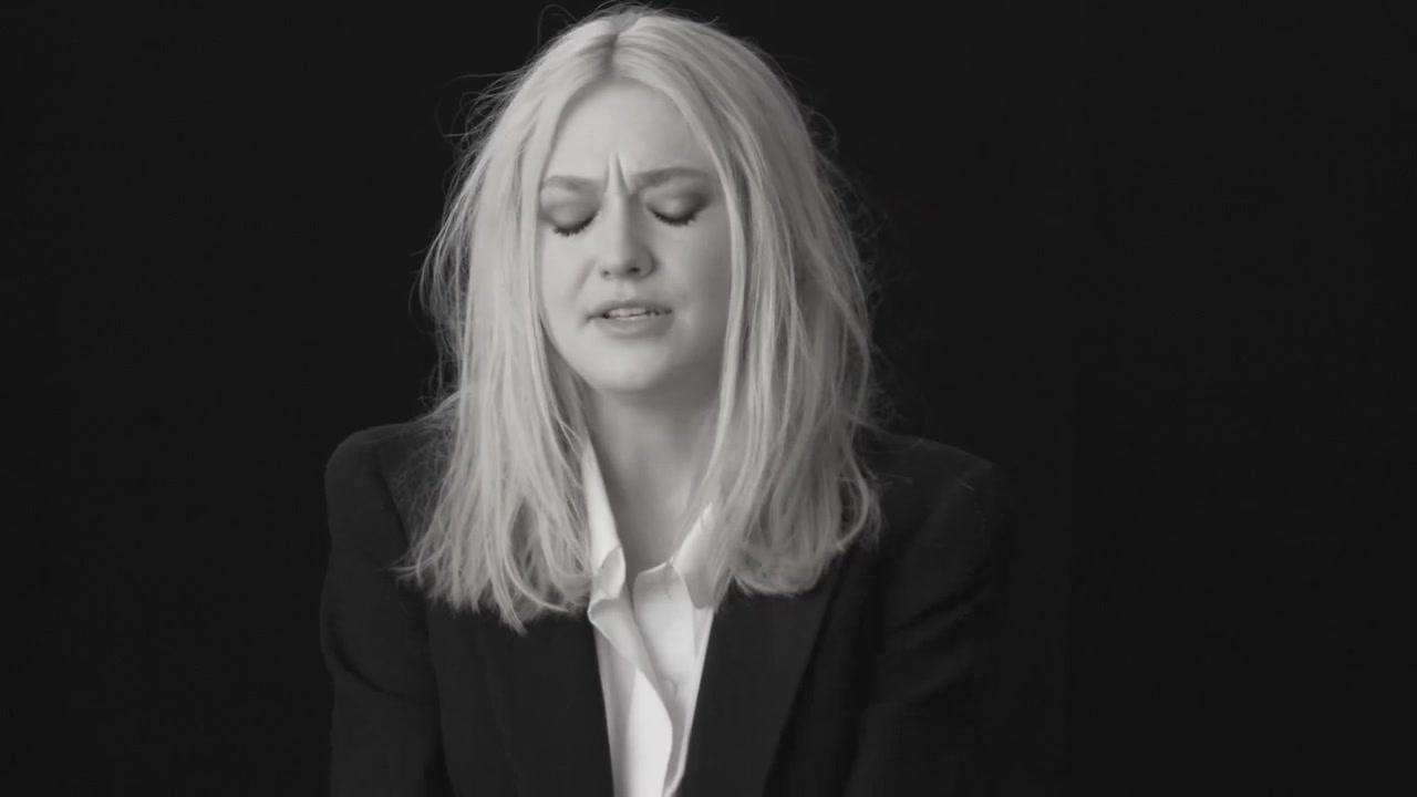 lovely-dakota-lynn-hirschberg-screen-test-2011-11-221.jpg