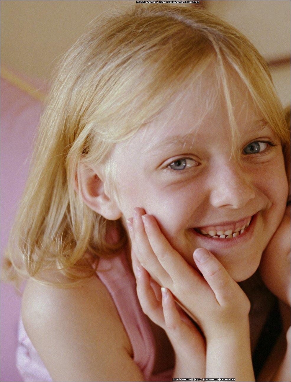 lovely-dakota-dana-tynan-2003-09.jpg
