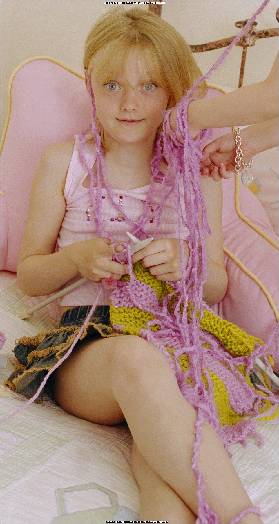 lovely-dakota-dana-tynan-2003-10.jpg