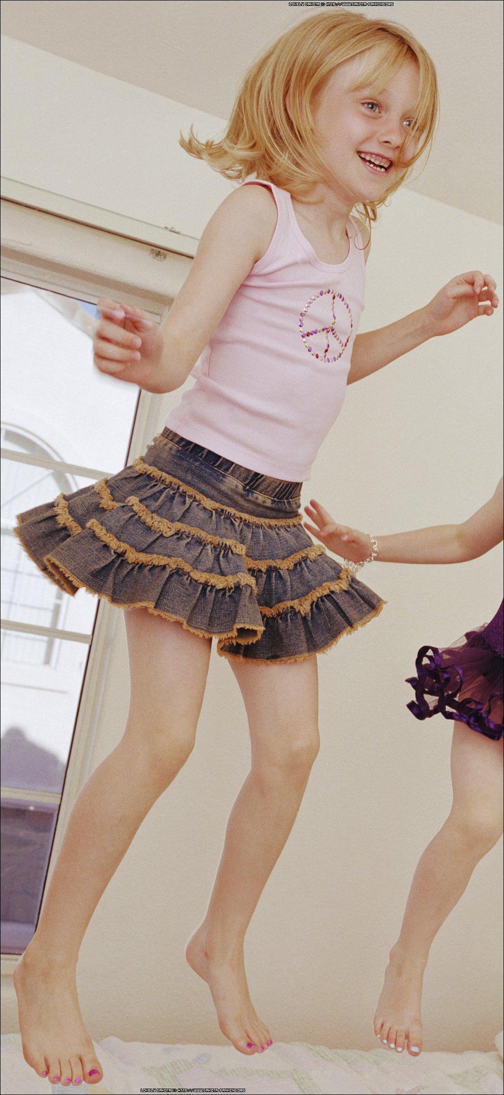 lovely-dakota-dana-tynan-2003-11.jpg