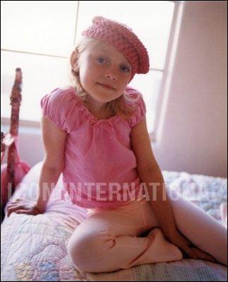 lovely-dakota-dana-tynan-2003-52.jpg