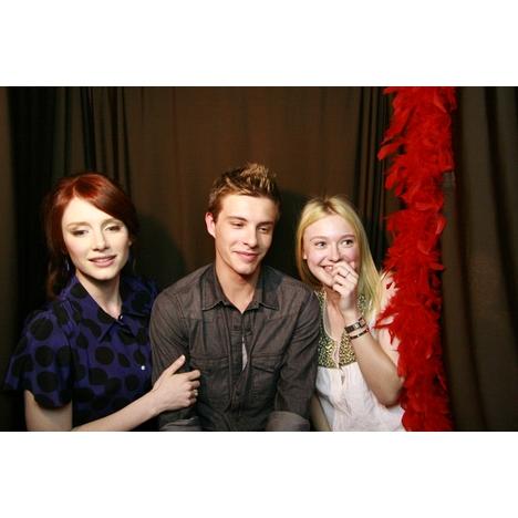 lovely-dakota-extra-photo-booth-2010-01.jpg