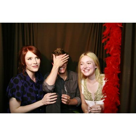 lovely-dakota-extra-photo-booth-2010-03.jpg
