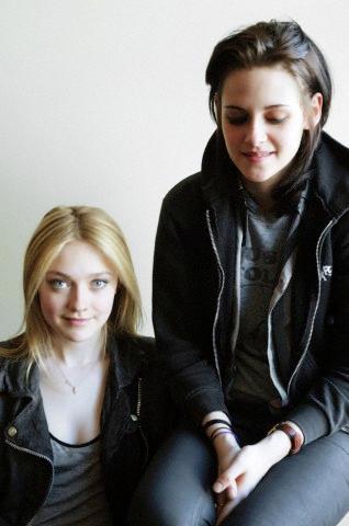 lovely-dakota-henny-garfunkel-2010-04.jpg