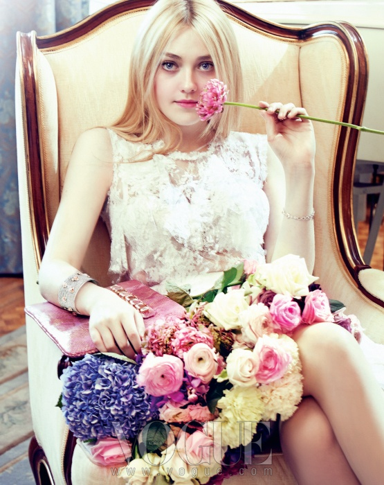 lovely-dakota-hyea-w-kang-2013-02.png