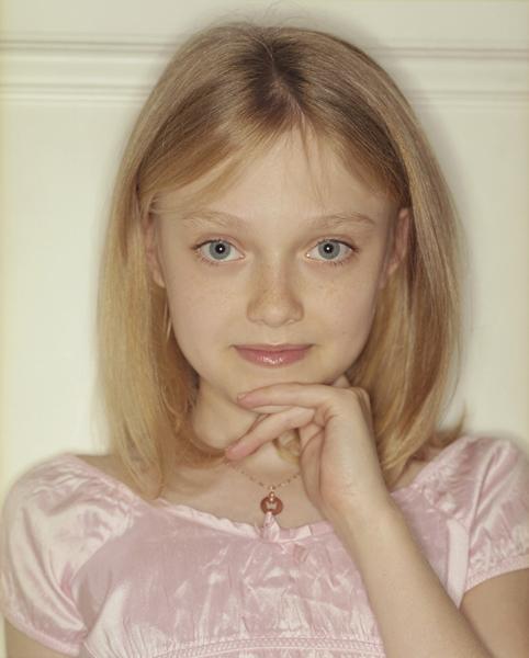 lovely-dakota-indira-cesarine-2005-19.jpg