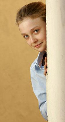 lovely-dakota-kevin-sullivan-2006-04.jpg