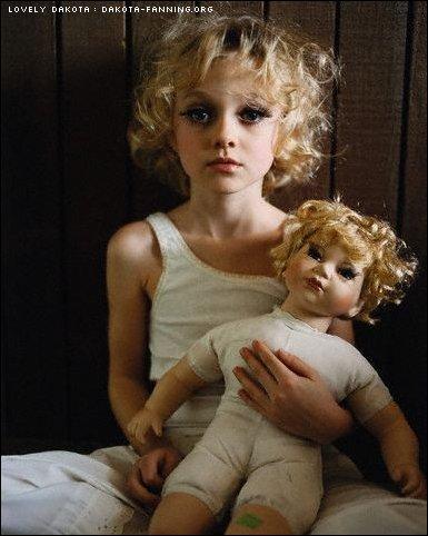 lovely-dakota-peggy-sirota-2002-16.jpg