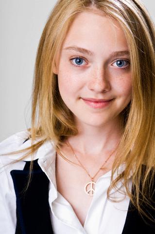 lovely-dakota-scott-mcdermott-2008-01.jpg