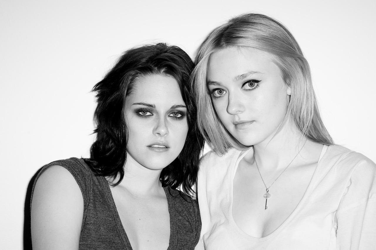 lovely-dakota-terry-richardson-2010-02.jpg