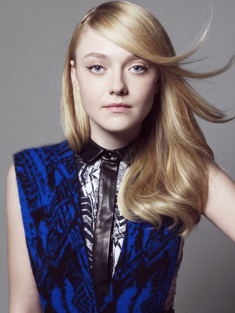 lovely-dakota-tesh-2010-06.jpg