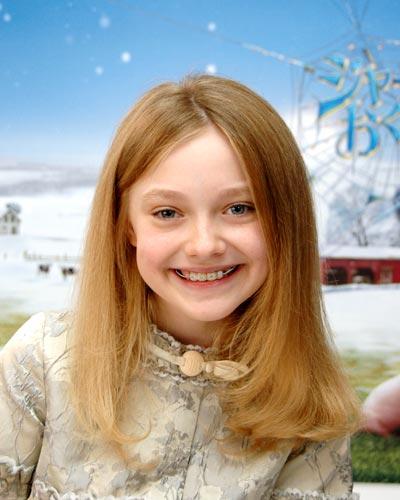 lovely-dakota-unknown-photographer-2006-03.jpg
