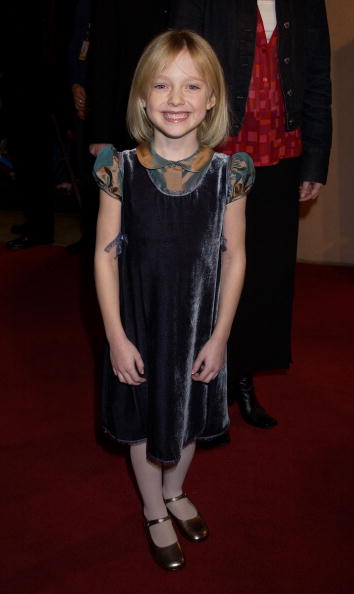 lovely-dakota-broadcast-film-critics-awards-2002-01-22-02.jpg