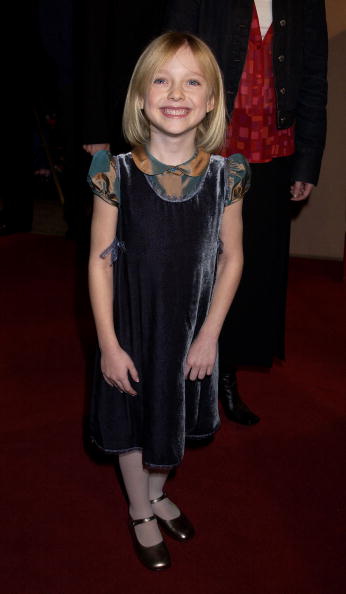 lovely-dakota-broadcast-film-critics-awards-2002-01-22-03.jpg