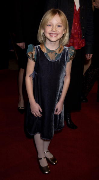 lovely-dakota-broadcast-film-critics-awards-2002-01-22-04.jpg