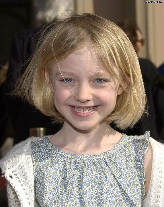 DakotaETPremiere084.jpg