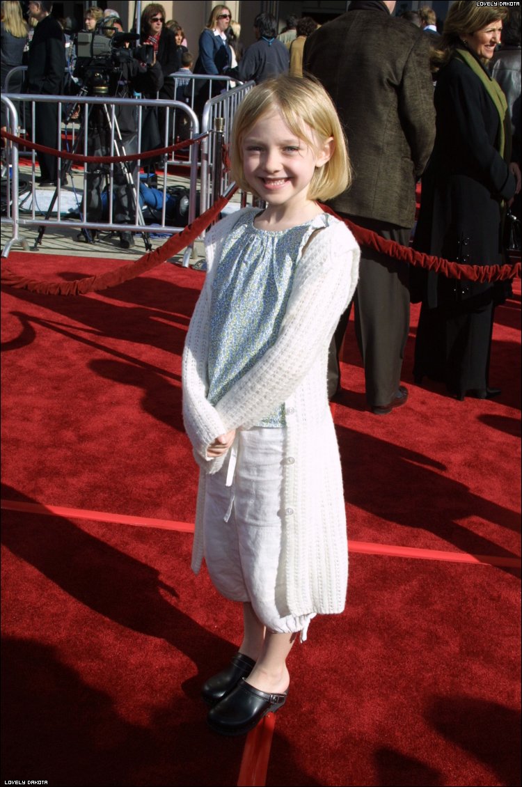 DakotaETPremiere086.jpg