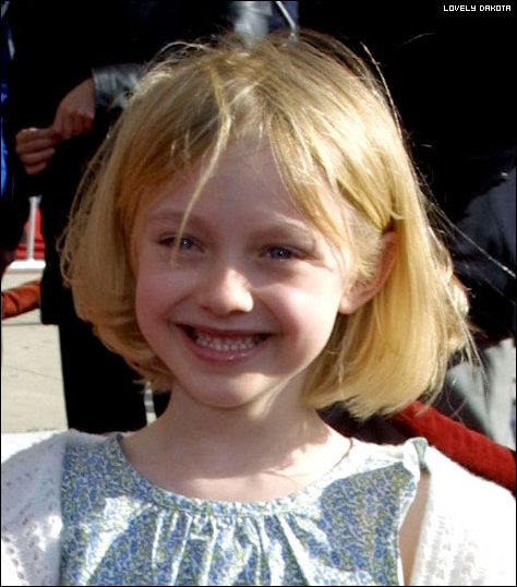 DakotaETPremiere089.jpg