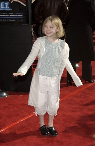 DakotaETPremiere093.jpg