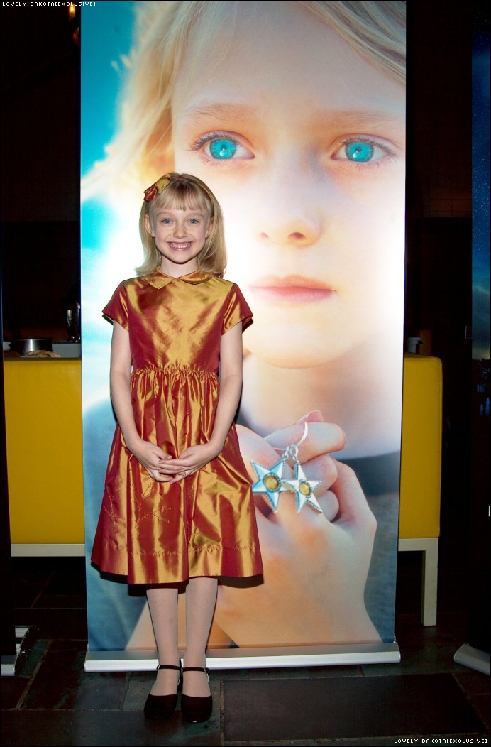 lovely-dakota-event-2002-11-18-03.jpg