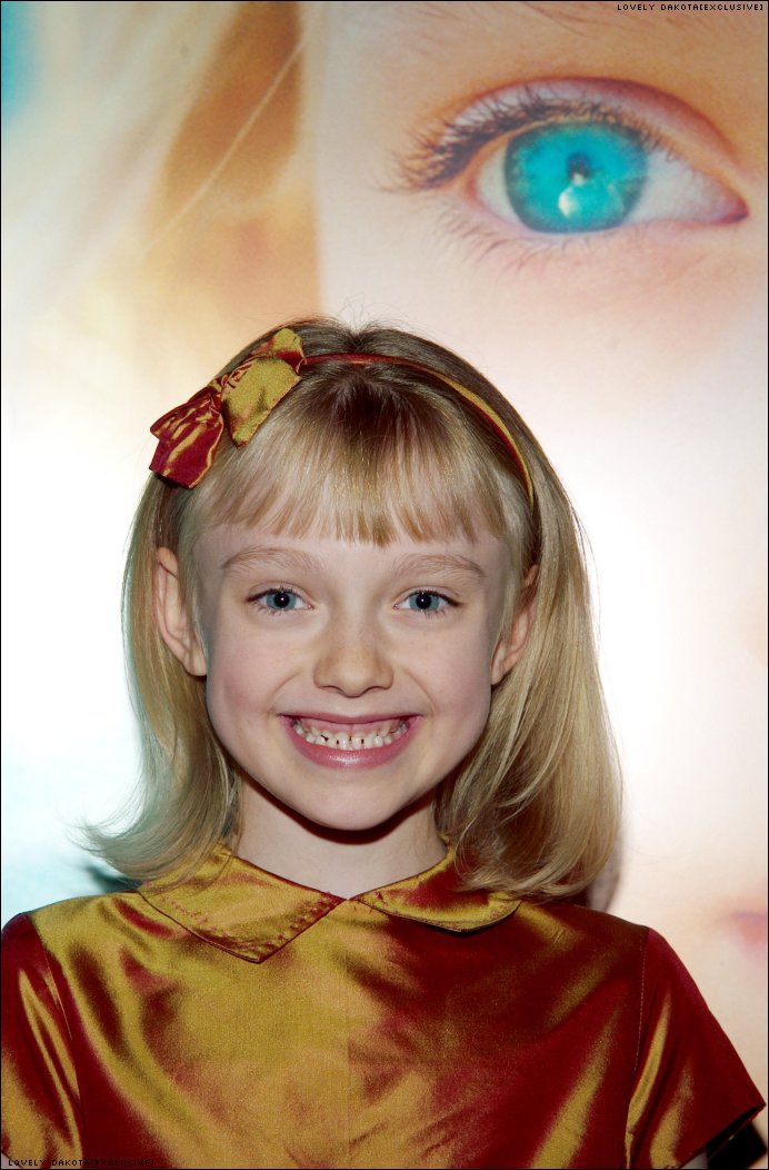 lovely-dakota-event-2002-11-18-04.jpg