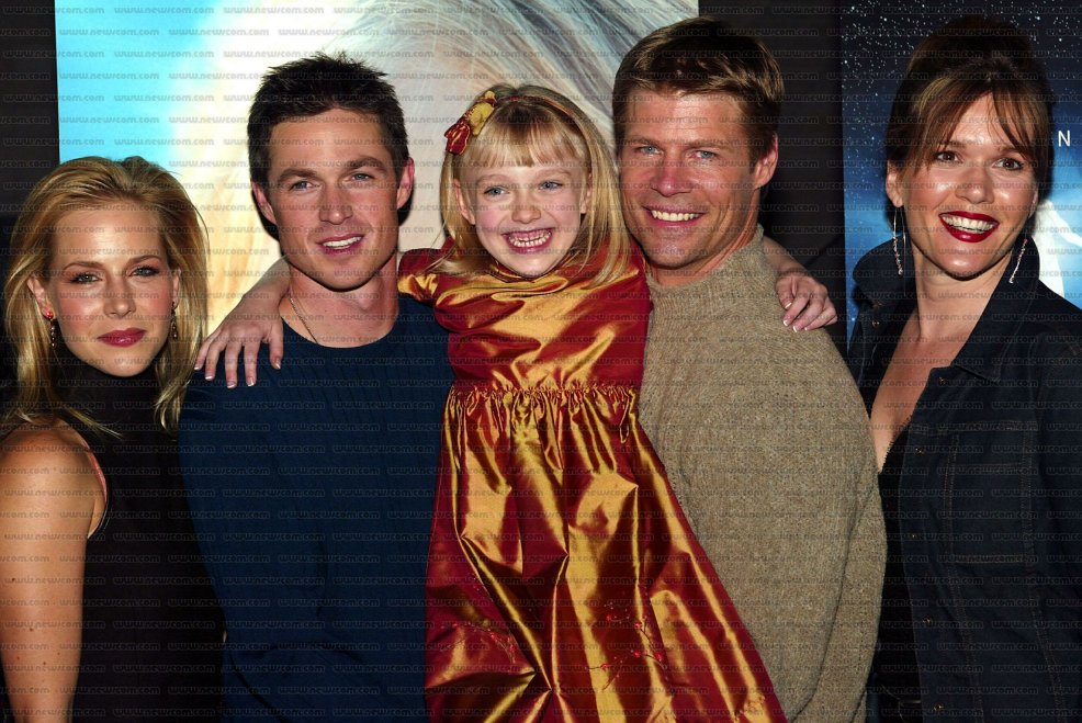 lovely-dakota-event-2002-11-18-14.jpg