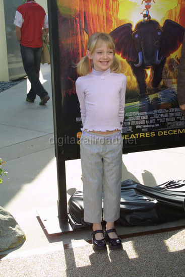 DakotaTWTPremiere035.jpg