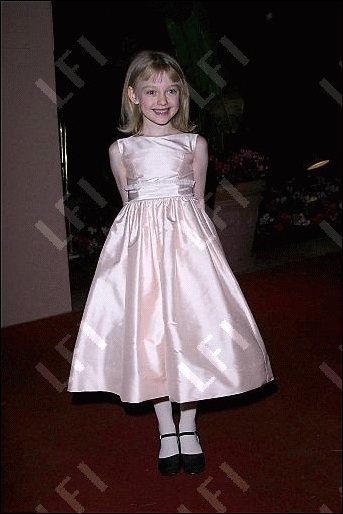 lovely-dakota-golden-satellite-2003-01-12-01.jpg
