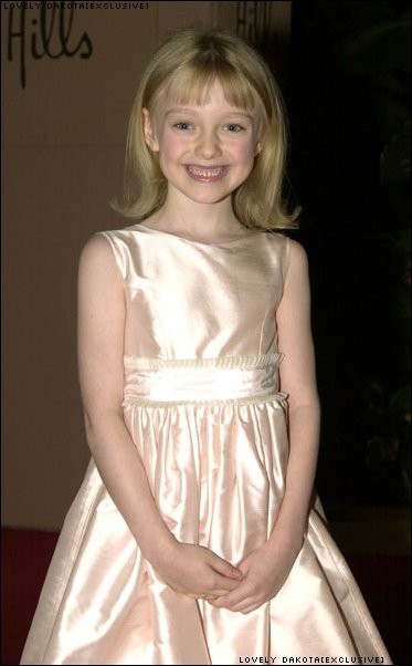 lovely-dakota-golden-satellite-2003-01-12-13.jpg