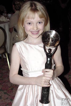 lovely-dakota-golden-satellite-2003-01-12-18.jpg