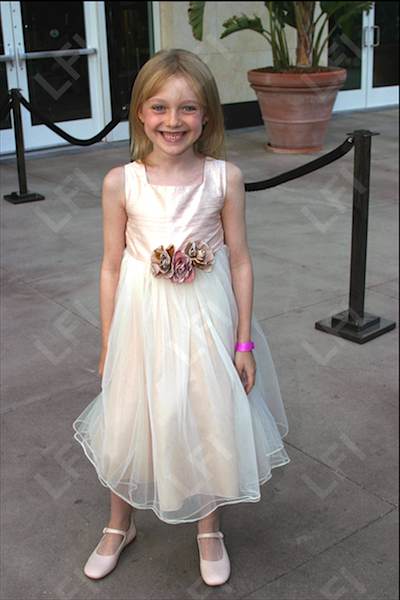 lovely-dakota-television-awards-2003-07-19-11.jpg