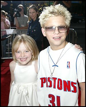 DakotaUGLAPremiere076.jpg