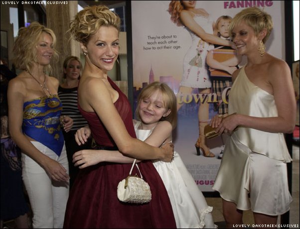DakotaUGLAPremiere111.jpg