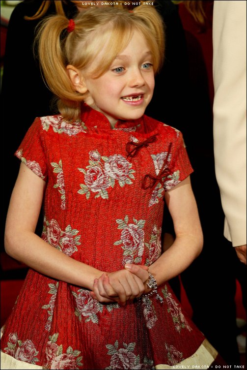 DakotaTCITHPremiere010.jpg