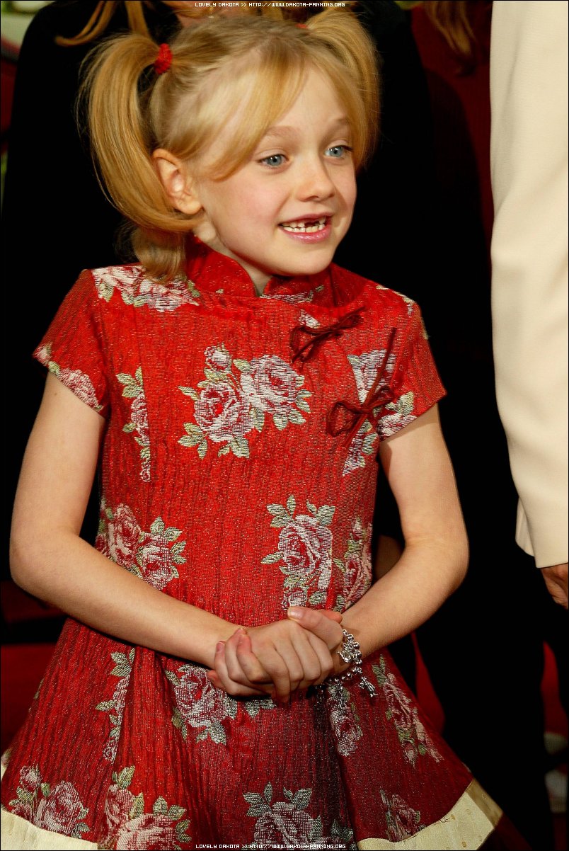 DakotaTCITHPremiere076.jpg