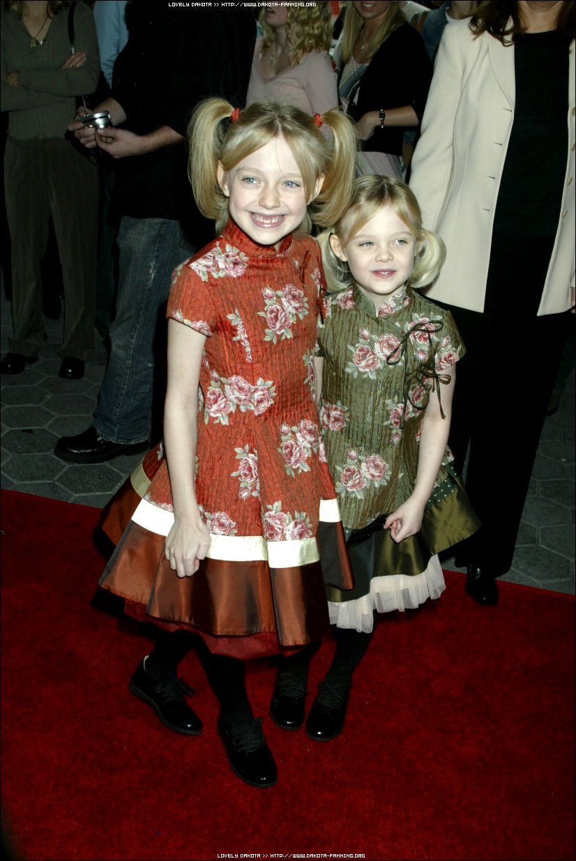 DakotaTCITHPremiere085.jpg
