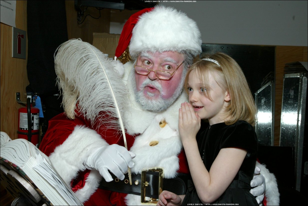 lovely-dakota-mancini-2003-12-23-02.jpg