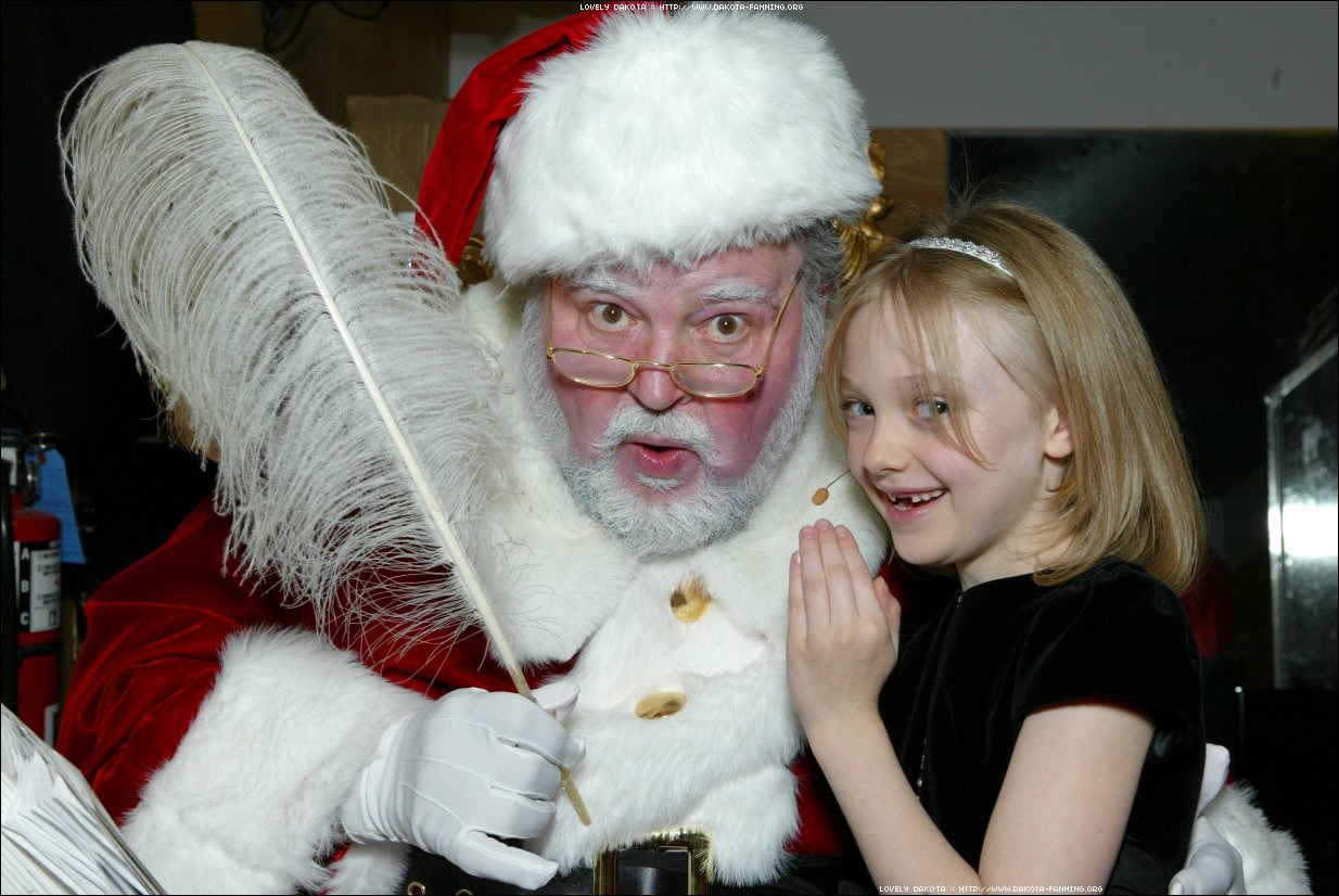 lovely-dakota-mancini-2003-12-23-03.jpg