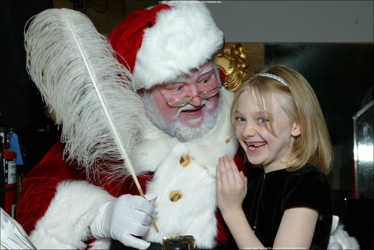 lovely-dakota-mancini-2003-12-23-04.jpg