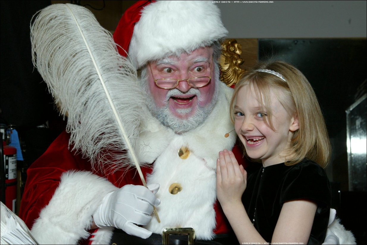 lovely-dakota-mancini-2003-12-23-05.jpg