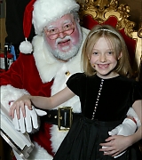 lovely-dakota-mancini-2003-12-23-07.jpg