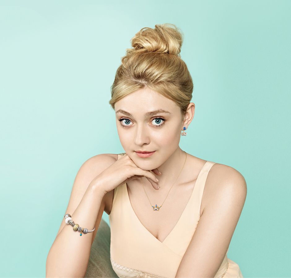 lovely-dakota-janghyan-hong-2013-01.jpg