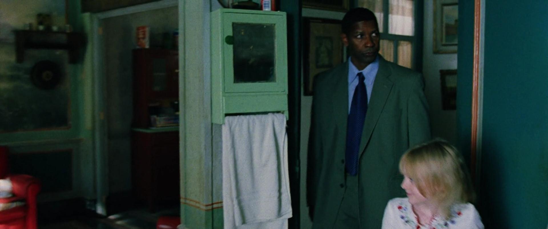 lovely-dakota-man-fire-screen-capture-0017.jpg